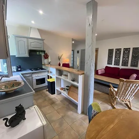 Вилла Le Leberou *