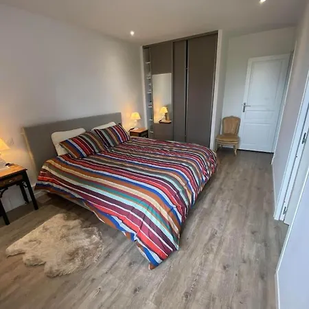 Le Leberou Сарла-ла-Канеда