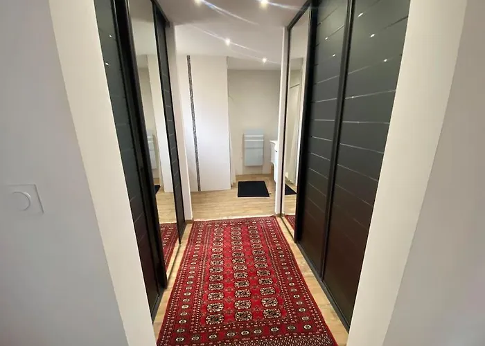 Le Leberou * סרלה-לה קנדה