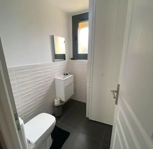 וילה Le Leberou סרלה-לה קנדה